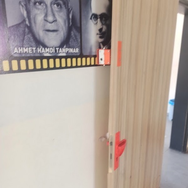 Düz Oluklu Bariyerli Kapı Kolları