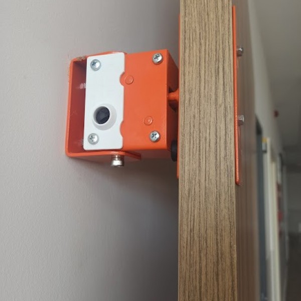 Üçgen Anahtarlı Kapı Sabitleme Kilit Sistemleri