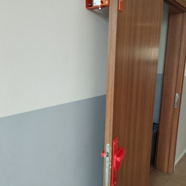 Butonlu Kapı Sabitleme Kilit Sistemleri Butonlu Kapı Sabitleme Kilit Sistemleri