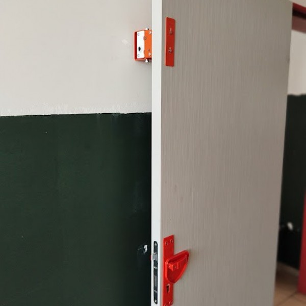 Üçgen Anahtarlı Kapı Sabitleme Kilit Sistemleri