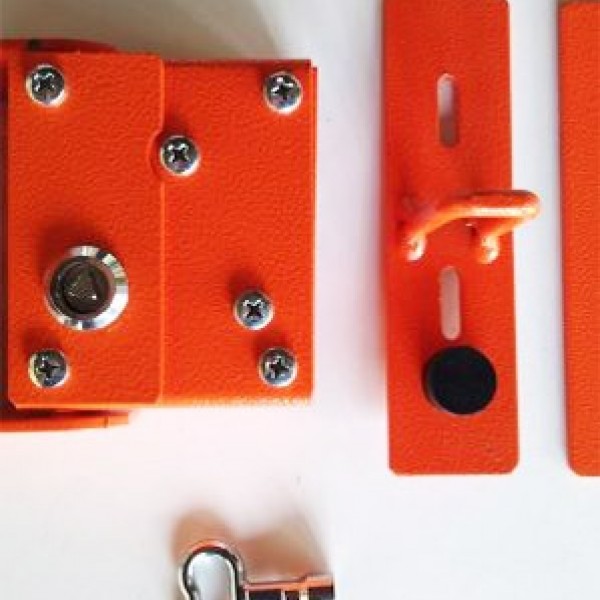 Üçgen Anahtarlı Kapı Sabitleme Kilit Sistemleri